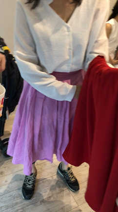 ミラノ在住日本女性が発掘！超撥水のワンピースが凄すぎるの記事動画