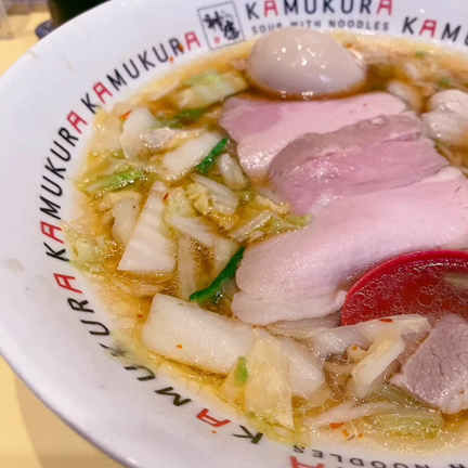 お店がある場所に行くと必ず食べるおいしいラーメンの記事動画