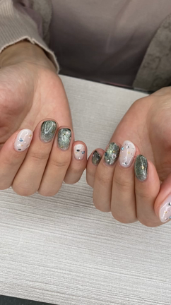 12月のクリスマスネイルの記事動画