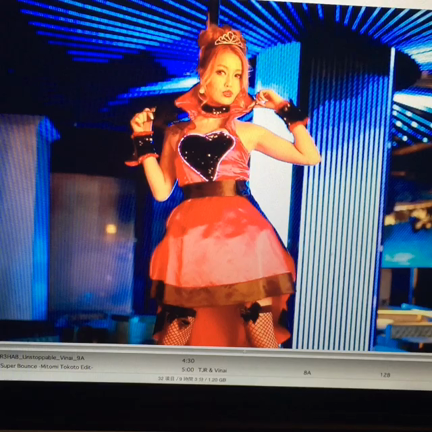 クリアストーンLEDコスプレ衣装の記事動画