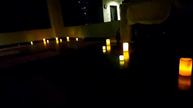 木曜日キャンドルの中でヨガ♪の記事動画