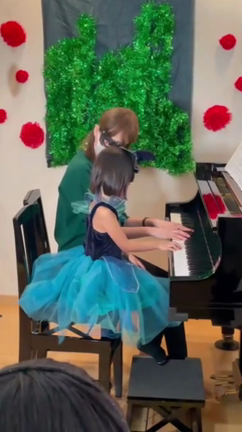 親子連弾♪の記事動画