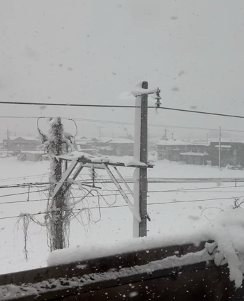 大雪と快晴の境目の記事動画