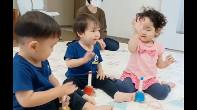 親子で英語リトミック土曜クラス　残１名様の記事動画