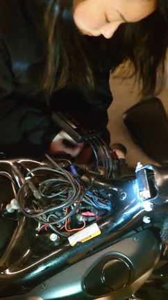 バイクバッテリー交換した　東京でメンズカットの記事動画