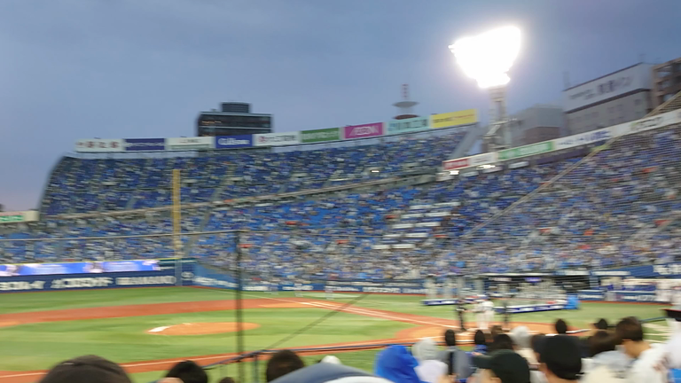 スタジアム観戦＆お弁当❤️雨降ってきた、寒いから‥❤️AT＆Tパイロン・ネルソンの記事動画