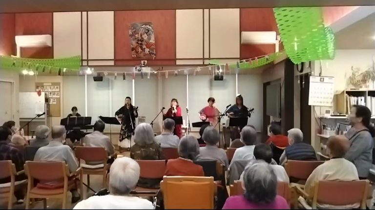 デイサービスみやびさんでの慰問演奏の記事動画