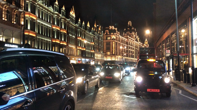 帰国の記事動画