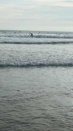 ナチュラルな雰囲気が魅力のブランドです。25日水曜日は14：00オープンです！の記事動画