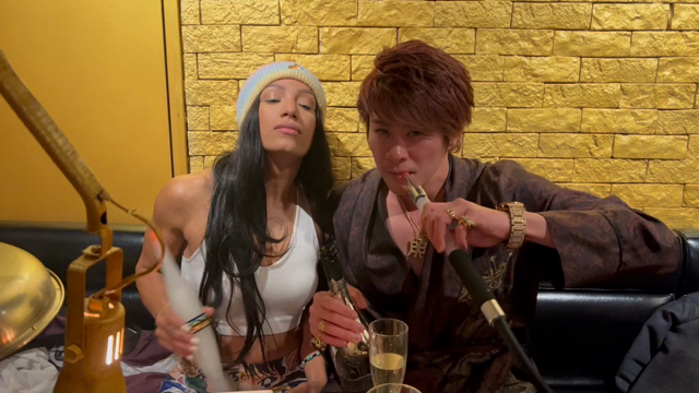 スヌープドッグのいとこSasha Banksちゃんが来日！焼肉朋ちゃんご来店！の記事動画