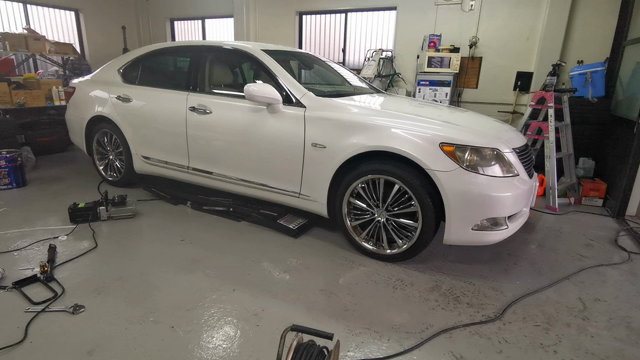 万能ジャッキ！！QuickJack(クイックジャッキ)|伊丹空港スカイパークすぐ近く。の記事動画