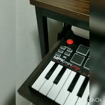 デスク下のスライド化DIYの記事動画