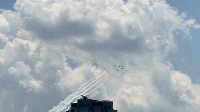 生後504日目、小児病棟へ&ブルーインパルスの記事動画