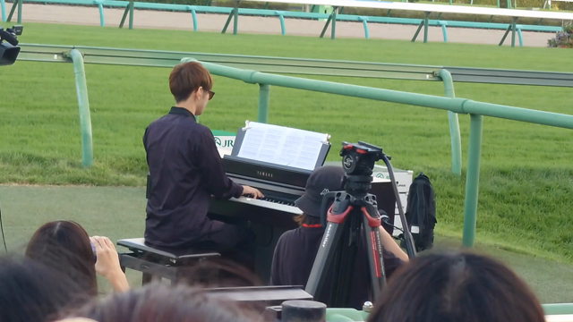 よみぃさんの生演奏の記事動画