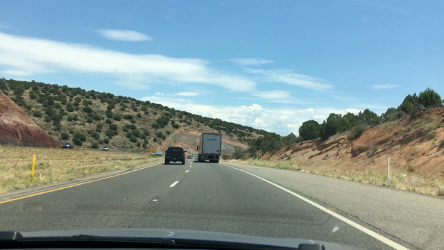 セドナへドライブの記事動画