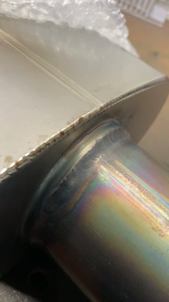 マフラー溶接修理の記事動画