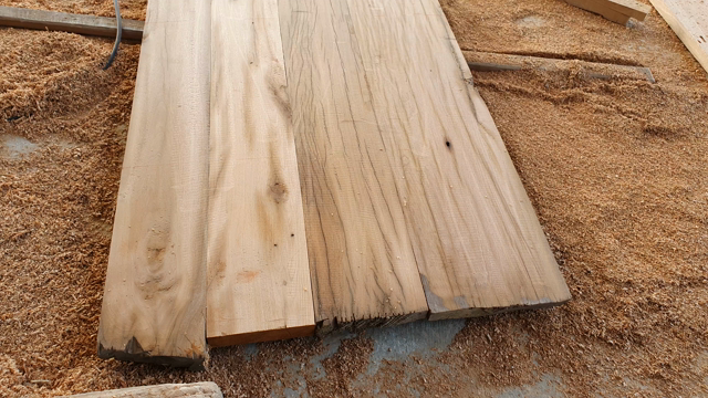 バーカウンターのカウンタートップを作るの記事動画