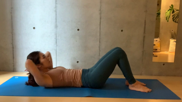 寝る前たった30秒で出来るヨガで下半身激ヤセの記事動画