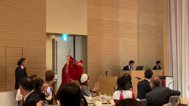 新年会♡ヒルトンホテルにて♡気づきの記事動画