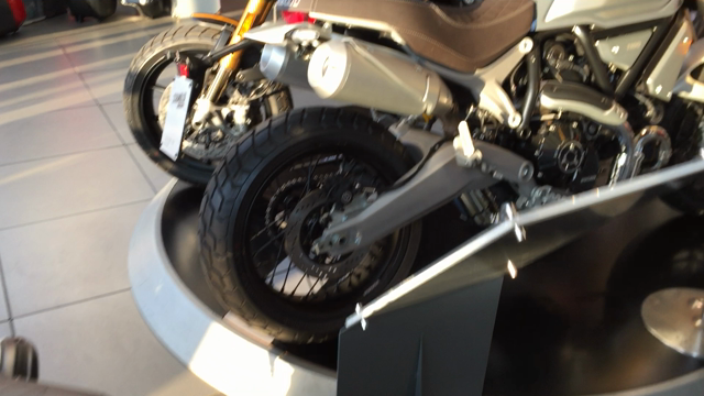 DUCATI新型スクランブラー1100　限定展示開始！明日土曜日１７時まで！の記事動画