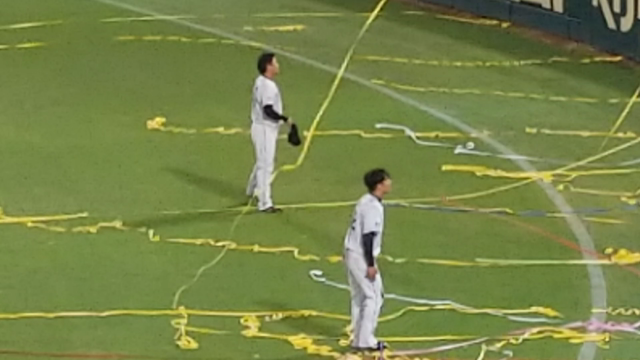 引退セレモニーの記事動画