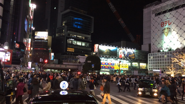 元旦の渋谷駅前の記事動画