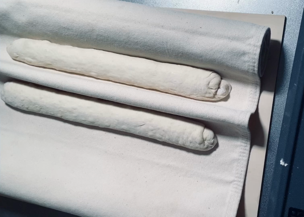 成型した生地がベシャッとなるんですの記事動画