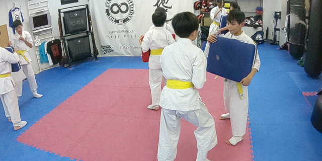 スペイン語の記事動画