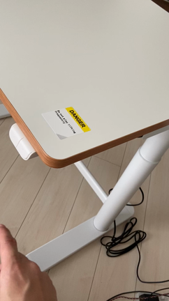 FLEXISPOTの学習机レビュー！電動で上下するよ！！【PR記事】の記事動画