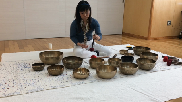 これはスゴイ！シンギングボウル体験！！の記事動画