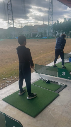 我が家のクリスマス当日　息子初めてのゴルフの記事動画