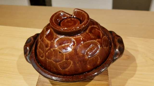 鱧と早松茸の小鍋の記事動画