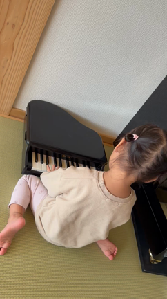 美容院* と、久々カワイミニピアノ。の記事動画