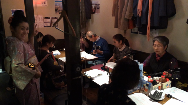 赤羽唄三線忘年会♩の記事動画