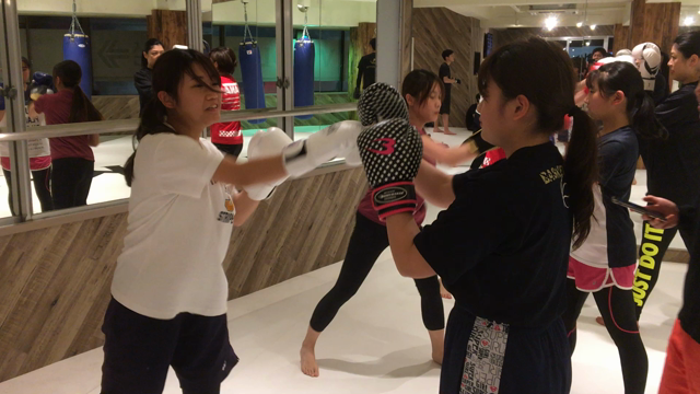 本日のレディースクラスの模様ですの記事動画