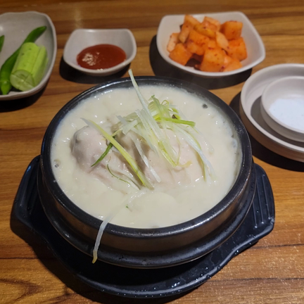 2023.03ソウル旅行1日目②(葡萄園サムゲタン)の記事動画