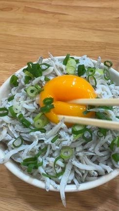 【ラーメン】全部のせ中華そば（塩）+釜揚げしらす丼＠和風中華そば一色HITOIRO　愛知県西尾市の記事動画