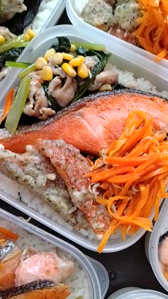 今日の寮生お弁当☆海苔鮭弁当の記事動画