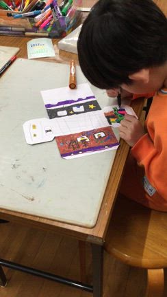 立体を作って学ぼう！立体感のあるスケッチのアプローチ　～小学校低学年～の記事動画