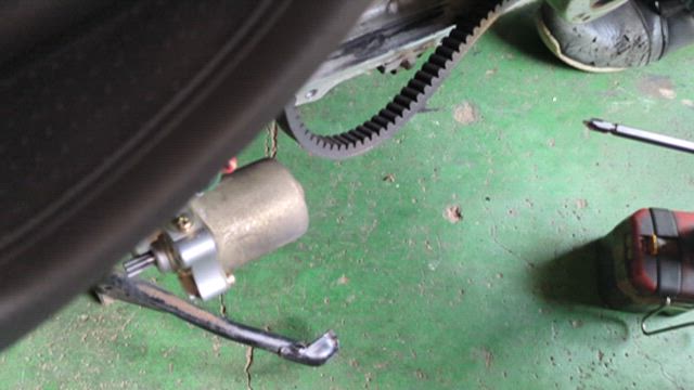 リード100セルモーター復活の記事動画