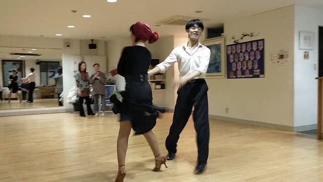 ダンス・最後のデモ練、人の噂も75日の記事動画