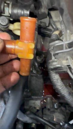 AZR60 ヴォクシーセルモータ、ヒーターホースジョイント交換の記事動画