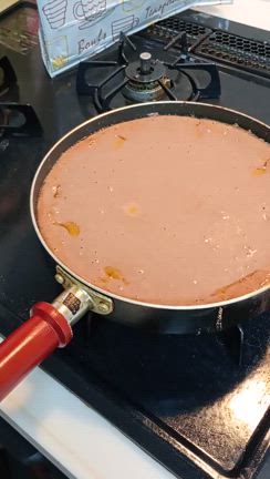 なんこれ。このマグマのようなヤツは一体何でしょう。桜が咲いてワクワク。の記事動画