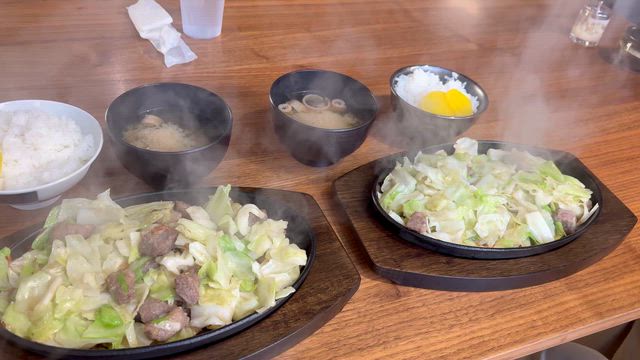 キャンスシティ２の新店！博多名物スタミナ鉄板「じゅう鉄」の記事動画
