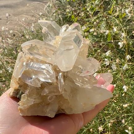 新入荷！インドマニカラン水晶の記事動画