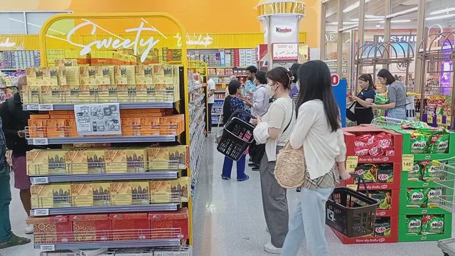 バンコク旅行夫婦編①渡タイの記事動画