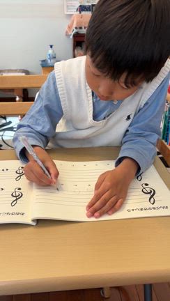 元気なピアノ男子達の記事動画