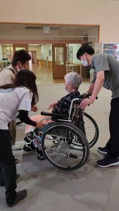 母は今日も笑顔で良かったですの記事動画