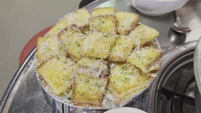 顎なし、口ゴボを同時に伴う下顎矮小症 してはならない手術②　-顎先保形物（シリコンボンセメント）の記事動画