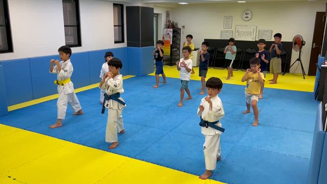 稽古の様子の記事動画